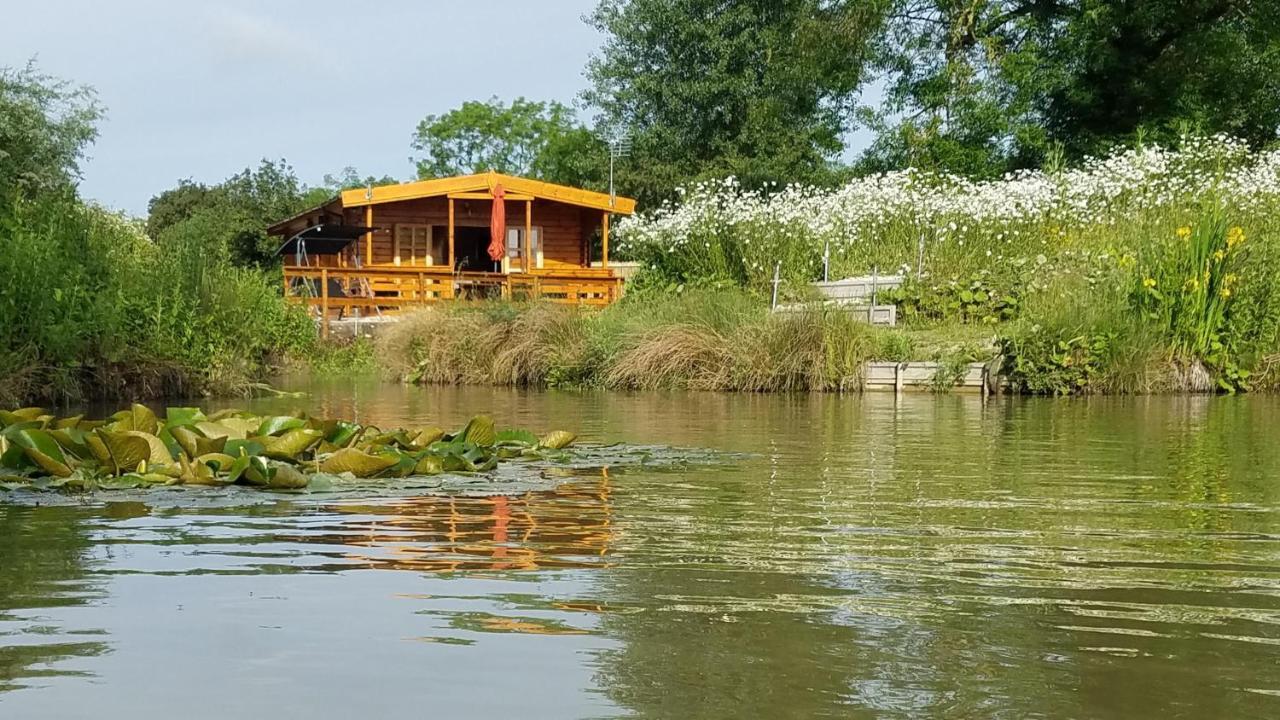 East Pool Cabin Lincoln Extérieur photo